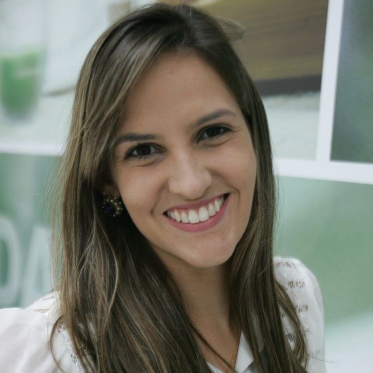 Aline-Teixeira Aline-Teixeira